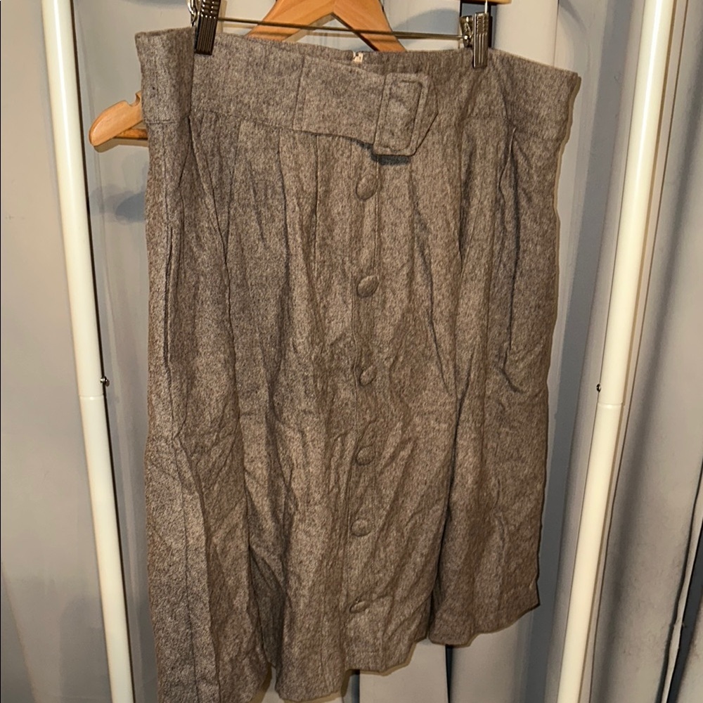 Elegant Gray Button-Down Skirt